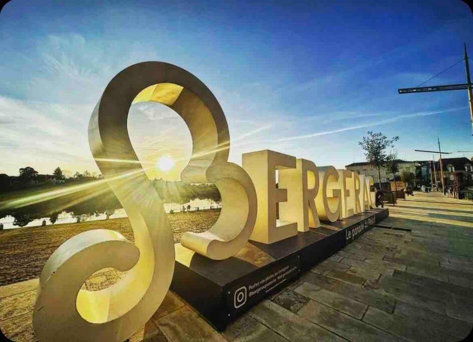 Apartamento Columna Historya 2 Bergerac Exterior foto